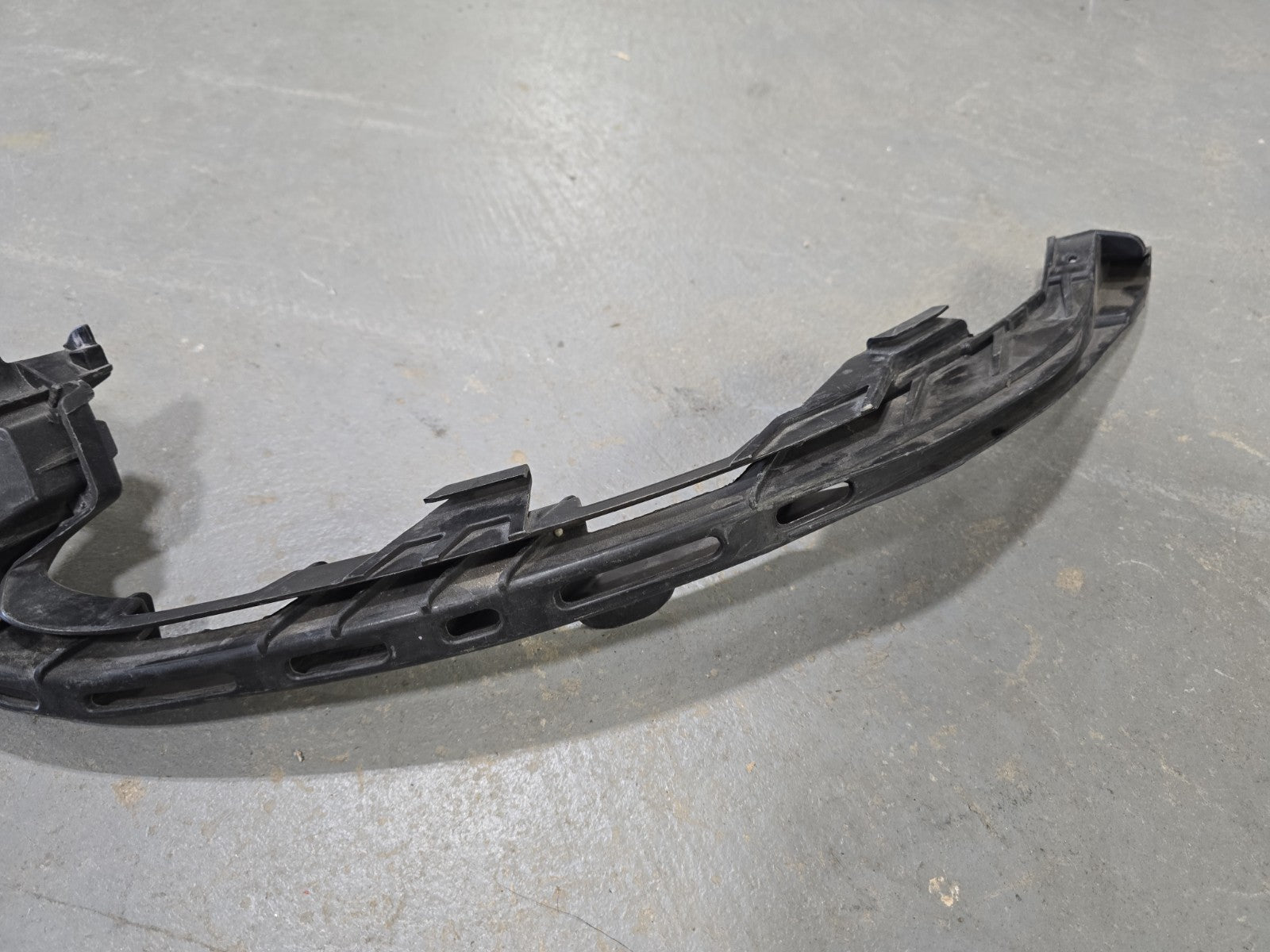 Genuine Porsche 991 GT3RS Rear Retaining Strip RH 99150583682 