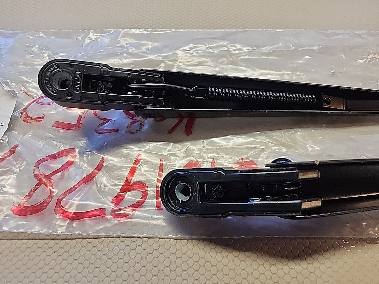 OSLV Windshield wiper arms. 10x3 O.S.L.V. New. Made in Italy Pantograph 