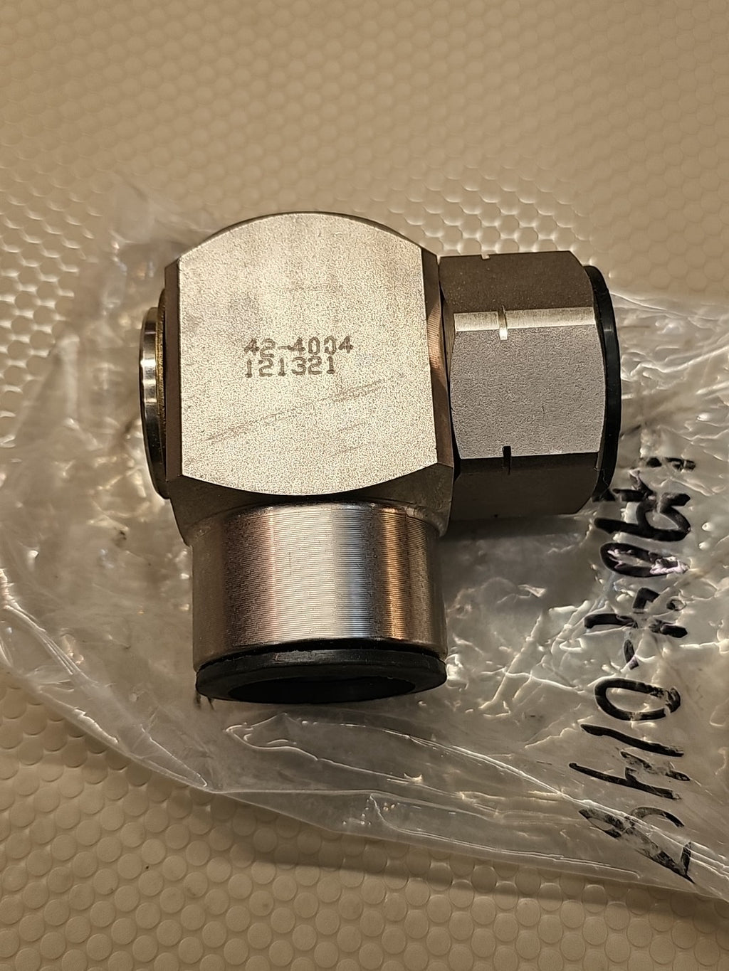 Stainless Steel High Pressure Hydraulic Elbow  Female/Female 1 Inch 90 Degree