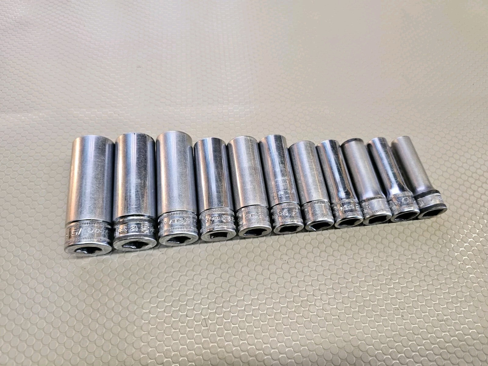 Snap On SFSM 11 pc 3/8" Drive 6Pt Metric Deep Socket Set 9-19mm 