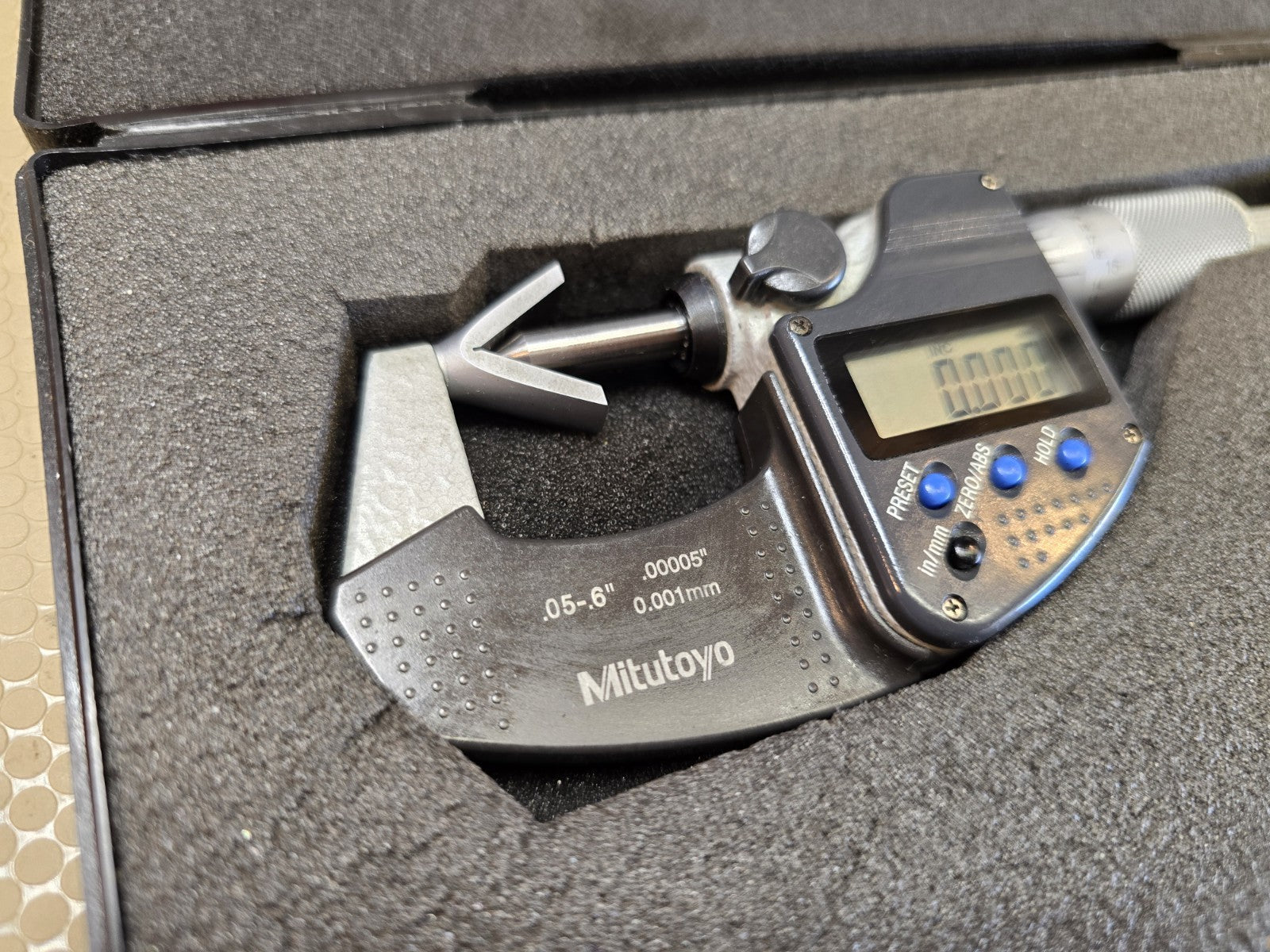 Mitutoyo 314-361-30 - Digimatic  Mic V-Anvil .05 to .6"/.00005 SPC + Setting Std