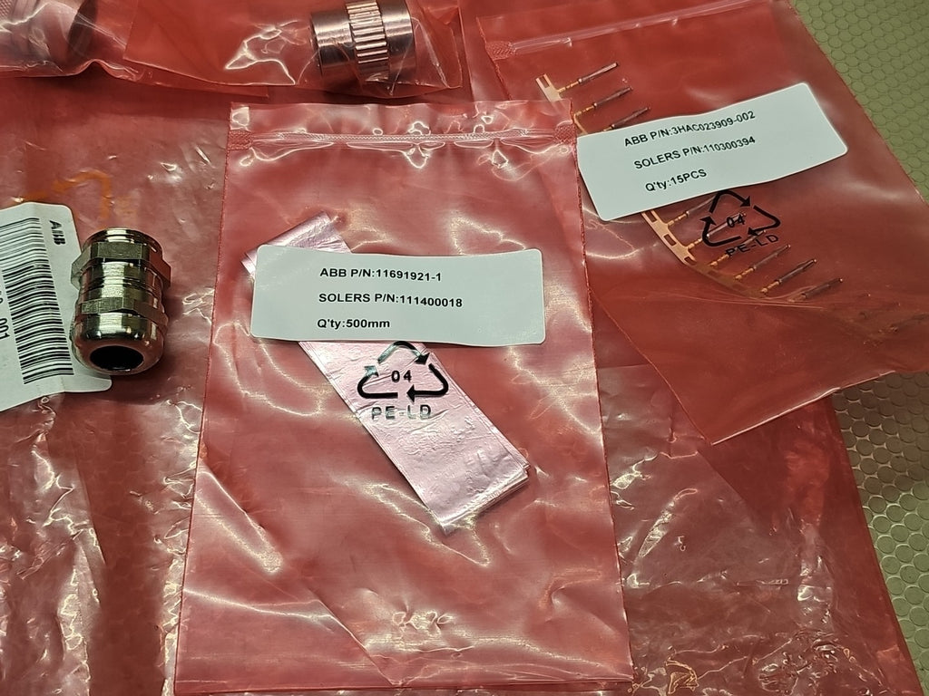 ABB 3HAC037038-001  CONNECTOR SET/KIT  R1.CP/CS INCOMPLETE SEE DESCRIPTION