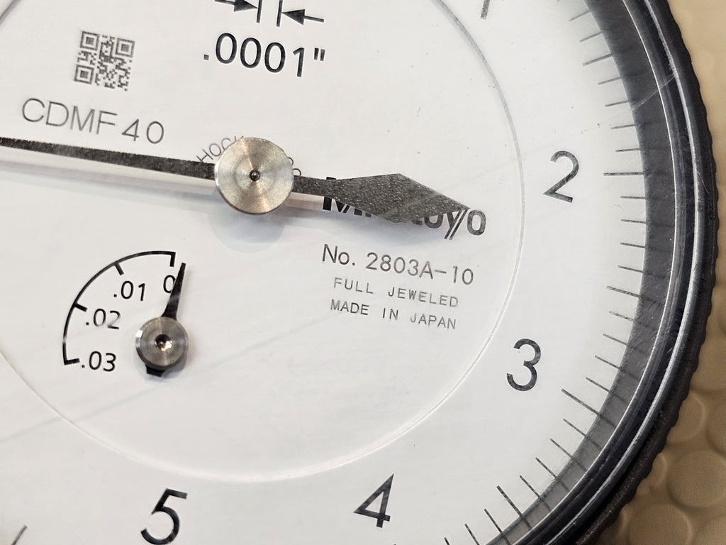 MITUTOYO 2803A-10 Dial Indicator,0 to 0.025 In,0-5-0 6NRA7 *LIGHT USE*