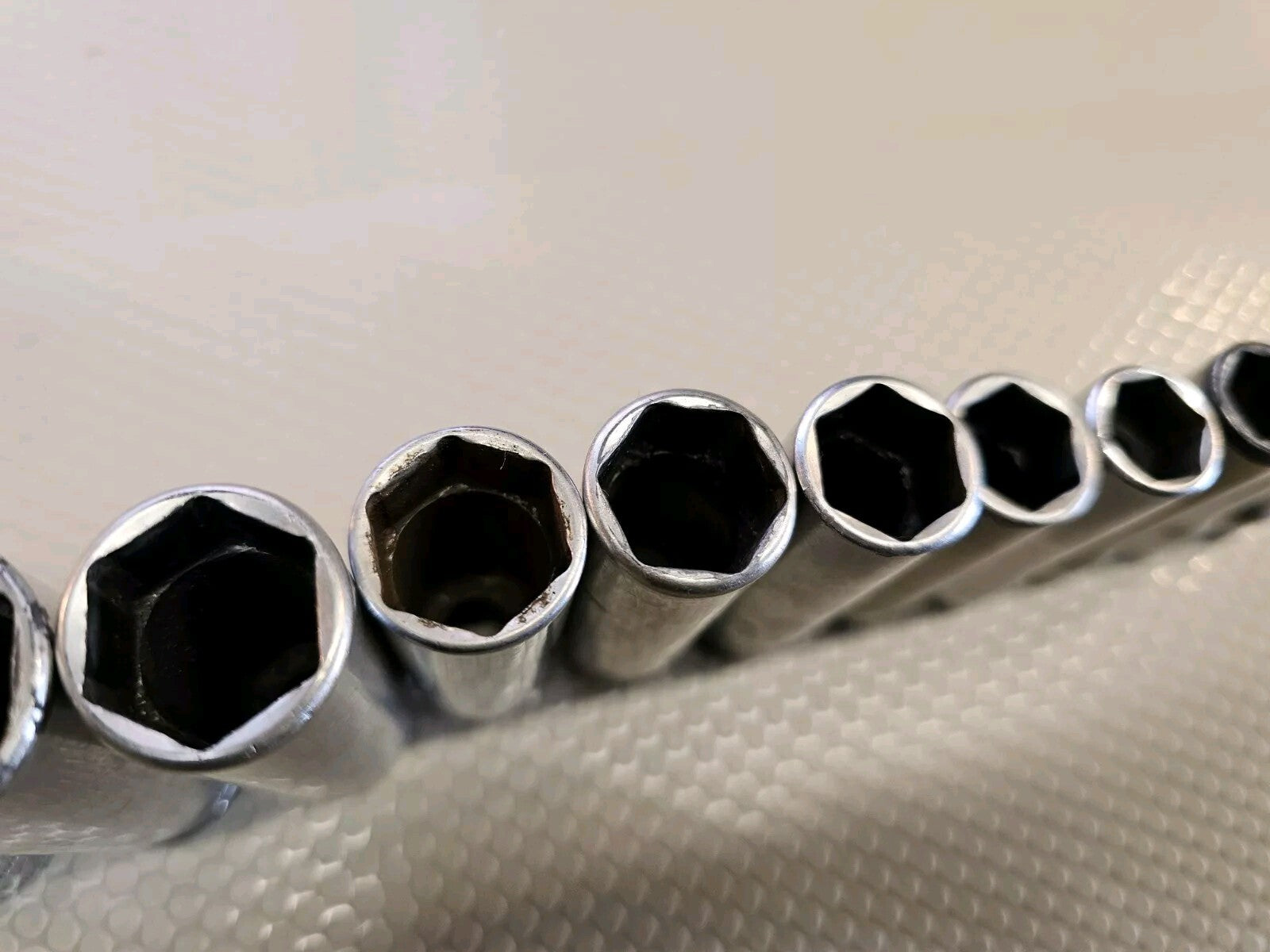 Snap On SFSM 11 pc 3/8" Drive 6Pt Metric Deep Socket Set 9-19mm 