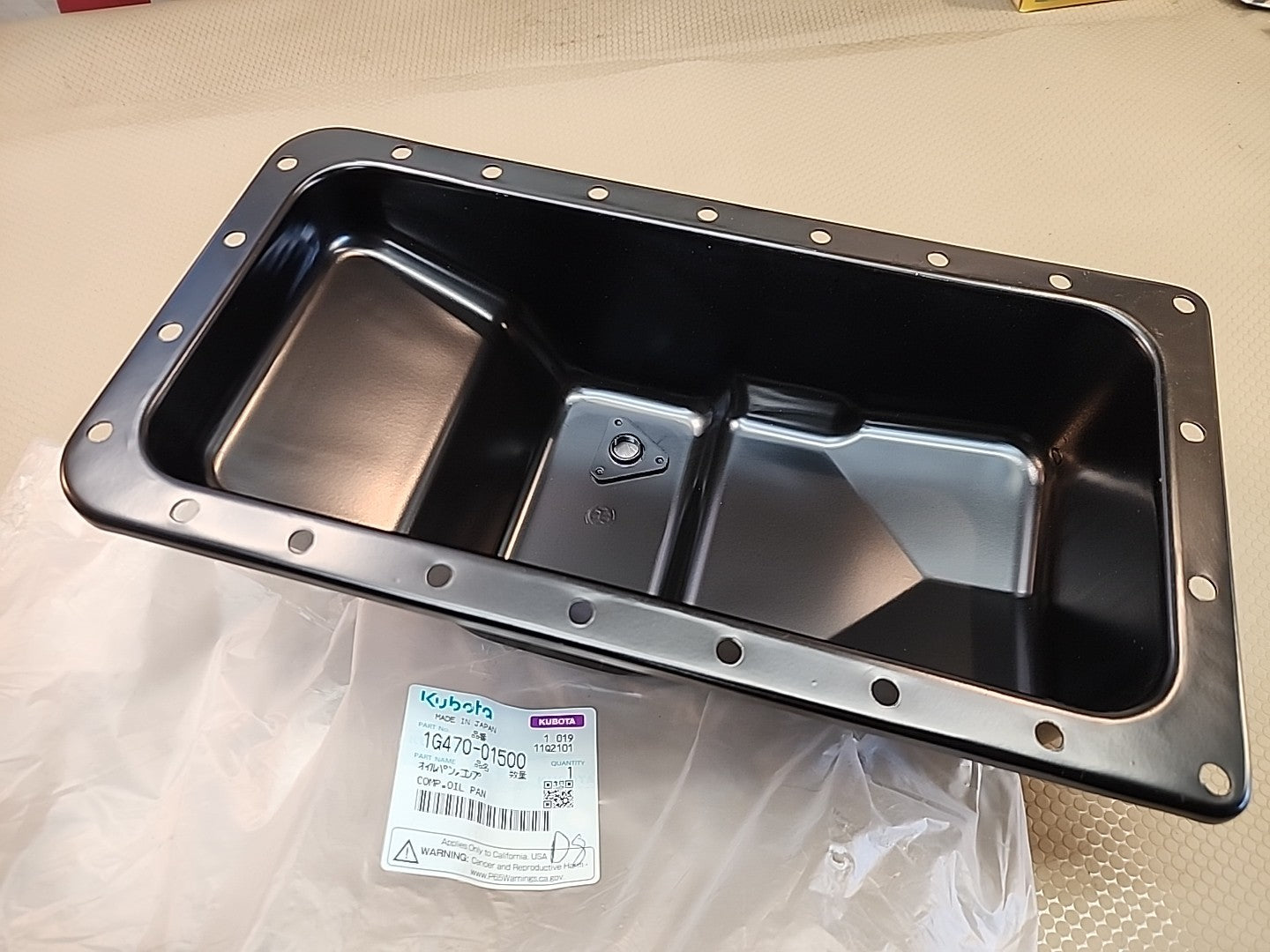 Kubota 1G470-01500 COMP. OIL PAN OEM