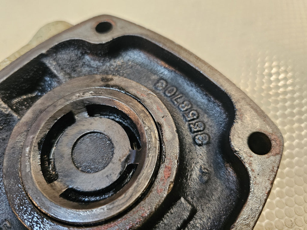 OEM Cummins Compressor Head 3558703 Parts Hardware Unloading Valve Body 3559010