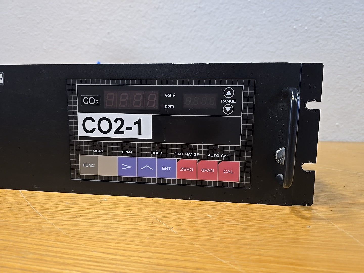 California Analytical Instruments ZRH Infrared Analyzer ZRH1DPY2-6BAYY CO2