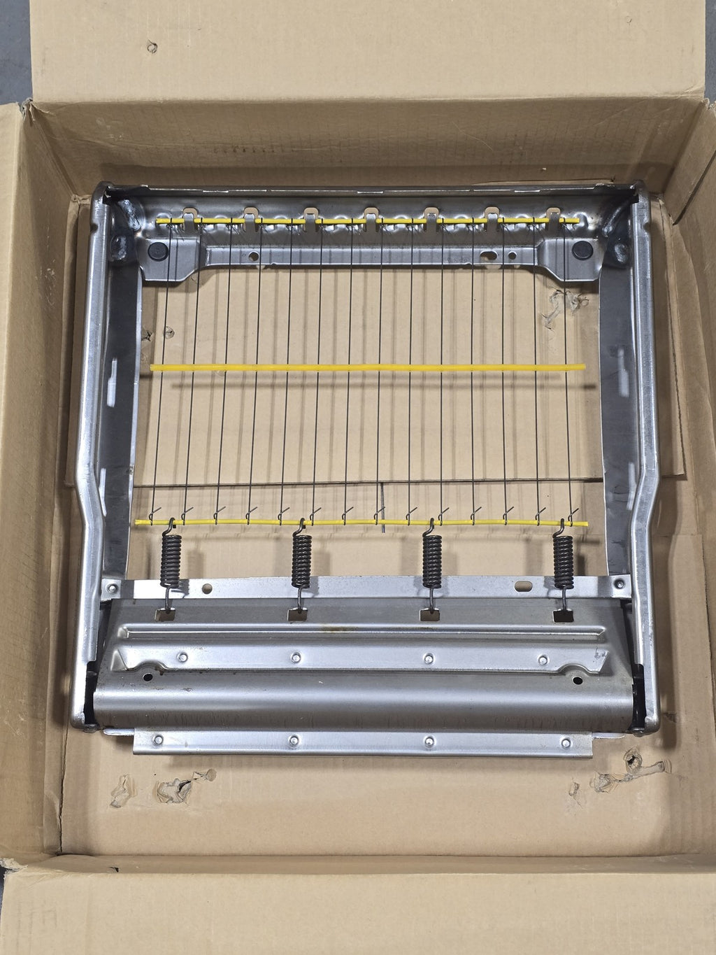 NEW Genuine GM Holden Seat Cushion Spring Frame Assembly 92194789