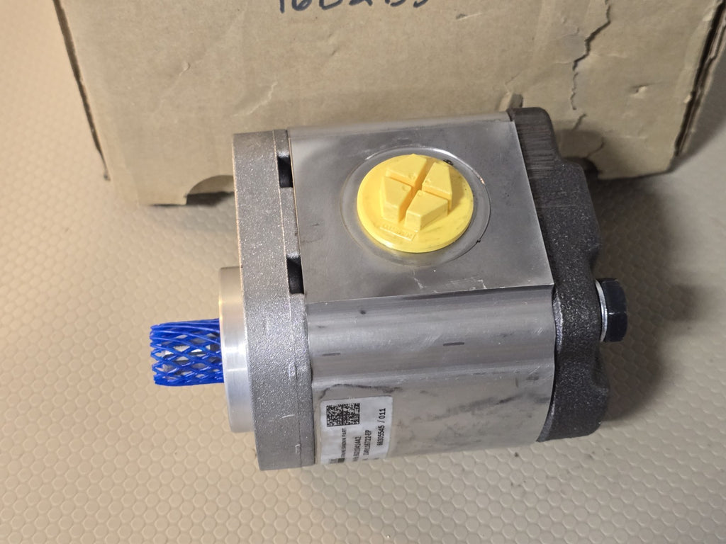 NEW Sandvik / Parker Genuine OEM Gear Pump Hydraulic Motor BG01041442