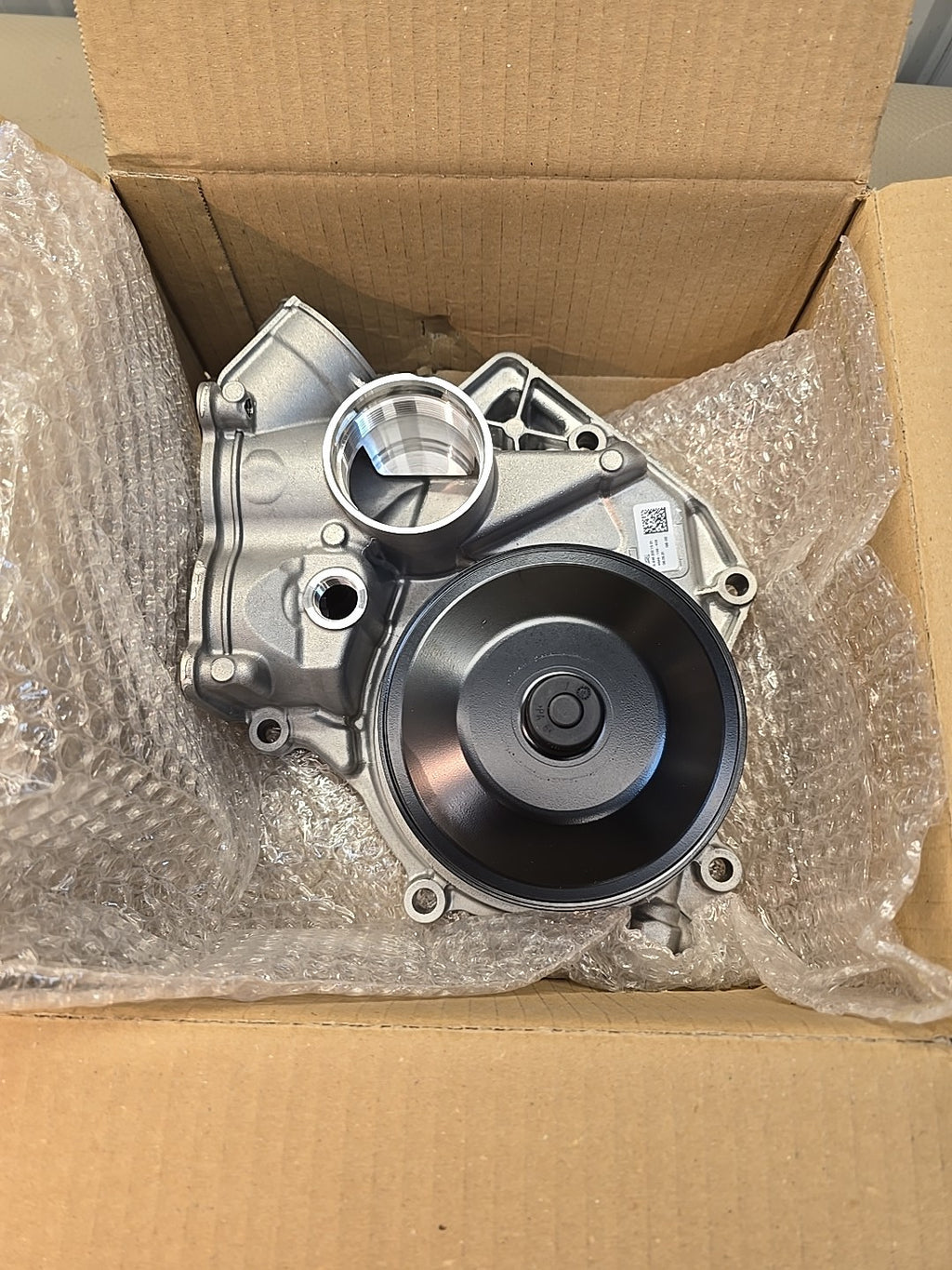 OEM Mercedes‑Benz 9362001501 Engine Water Pump Coolant Pump Genuine New