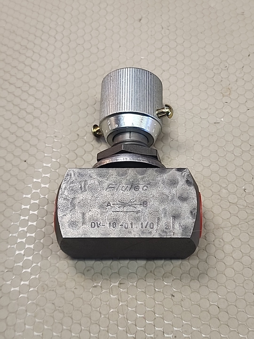 FLUTEC DV-10-01 . 1/0 FLOW CONTROL VALVE  31/97