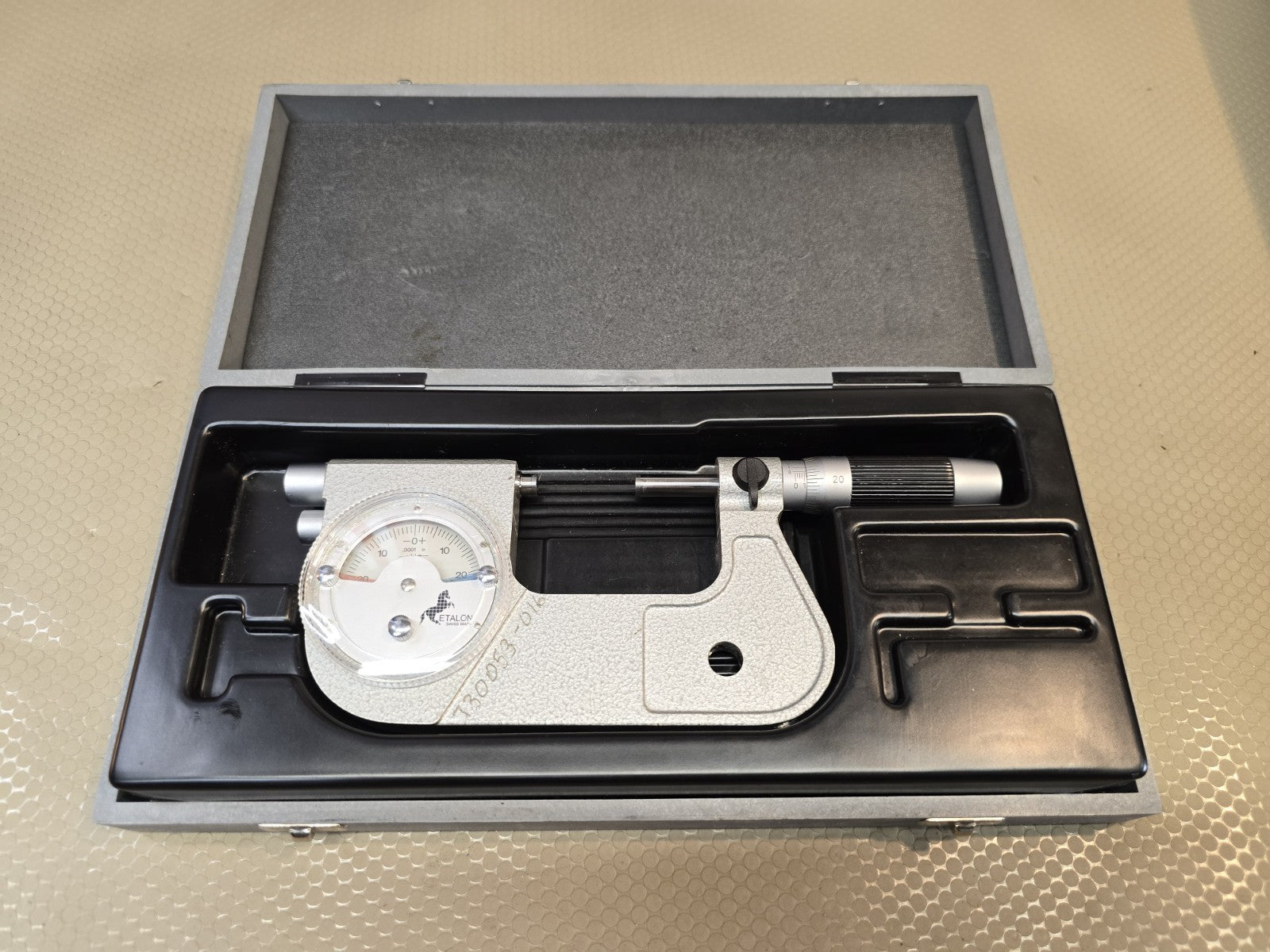 ETALON DIAL INDICATING MICROMETER 1-2" WITH CASE .0001" *GREAT CONDITION*