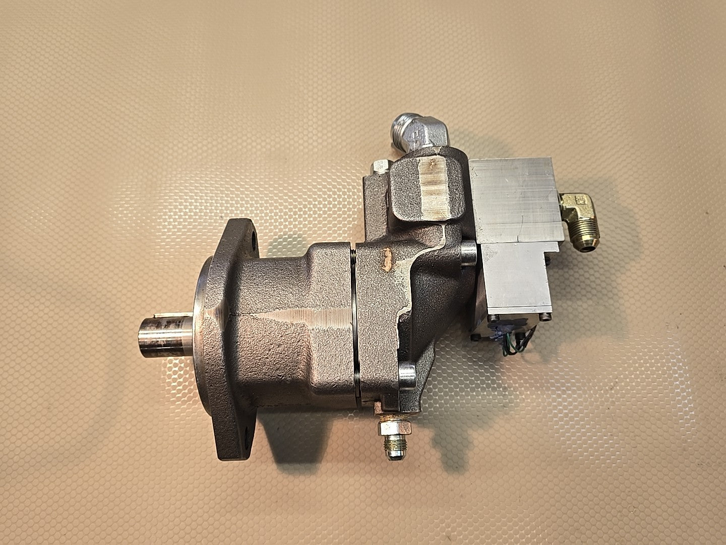 Parker F11-010-MB-CV-K-000-0000-00 Hydraulic motor *UNUSED*