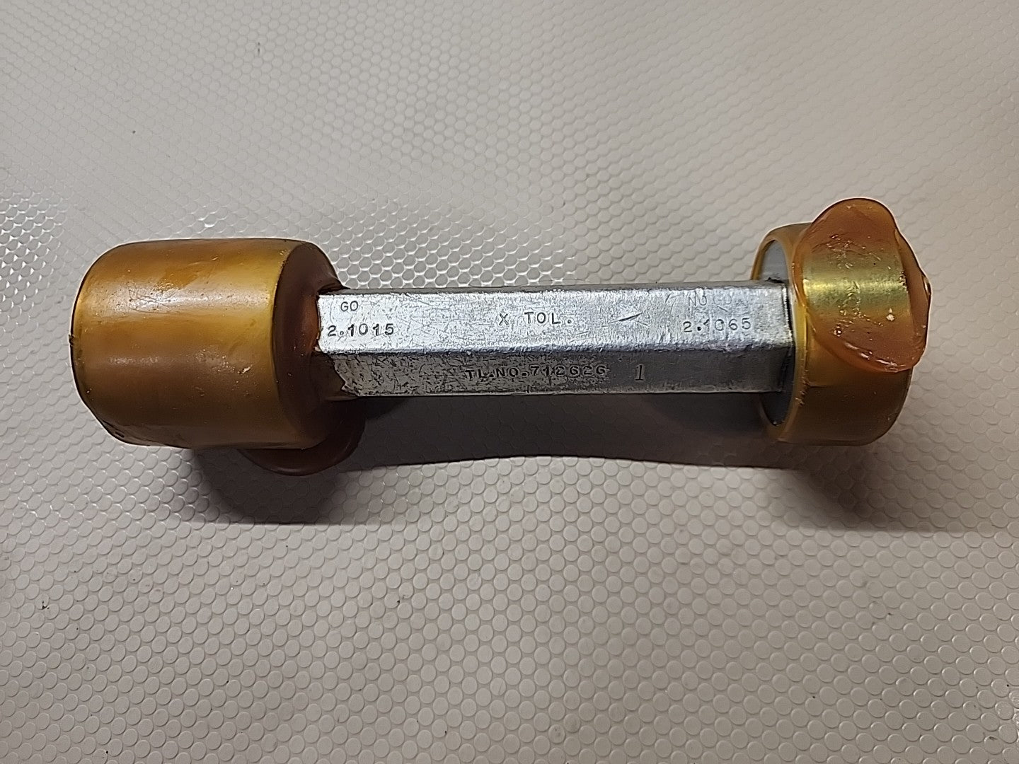  SMOOTH PIN PLUG GAGE GO 2.1015 NO GO 2.1065