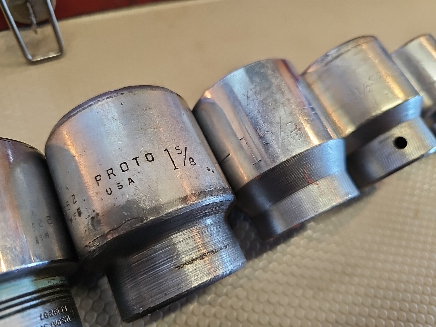 Craftsman USA 14PC 3/4 in Drive 12PT Socket Set with Metal Case G Series