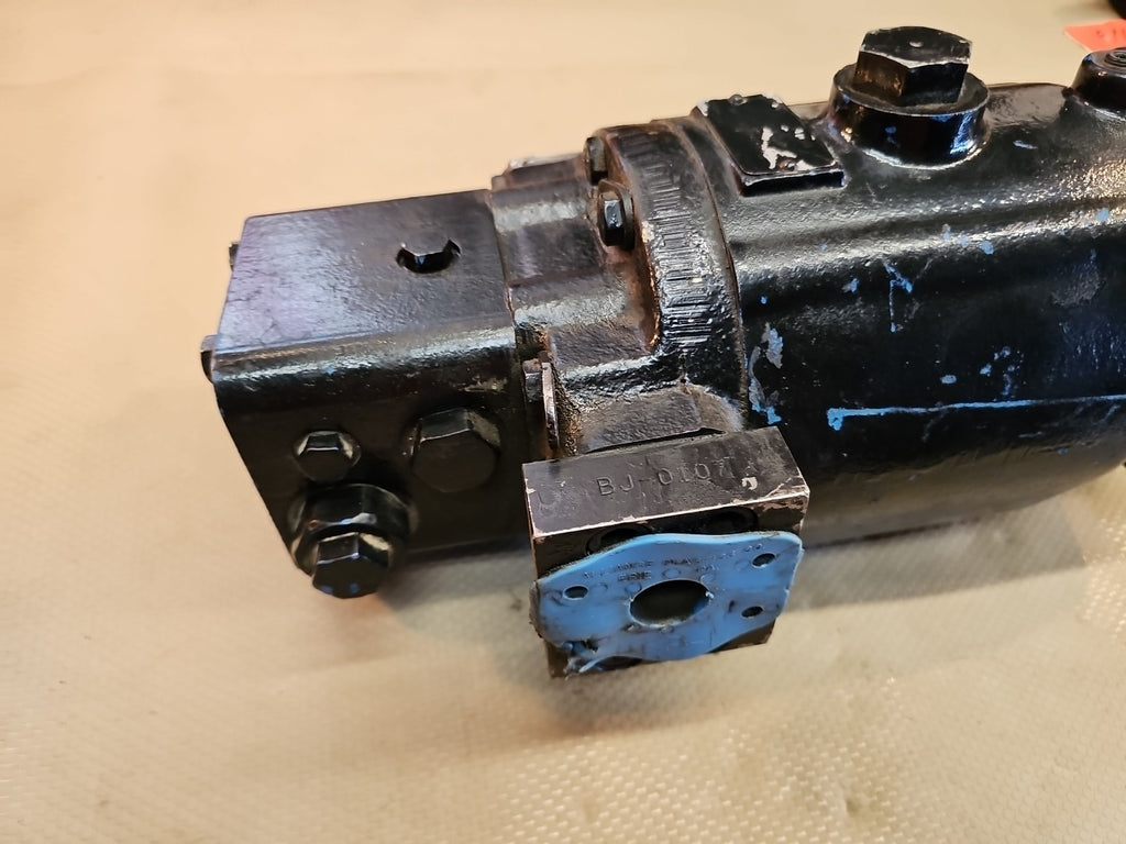 Eaton 5433-119 Fixed Displacement Piston Motor - 5.43 in³/r Displacment 3933-006