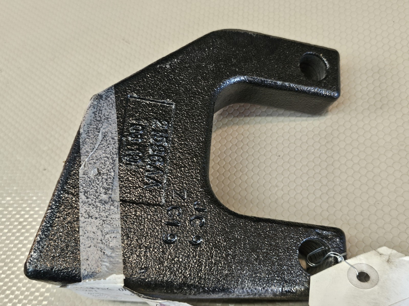 NEW OEM Paccar Bracket-Tracking Rod 03-08383