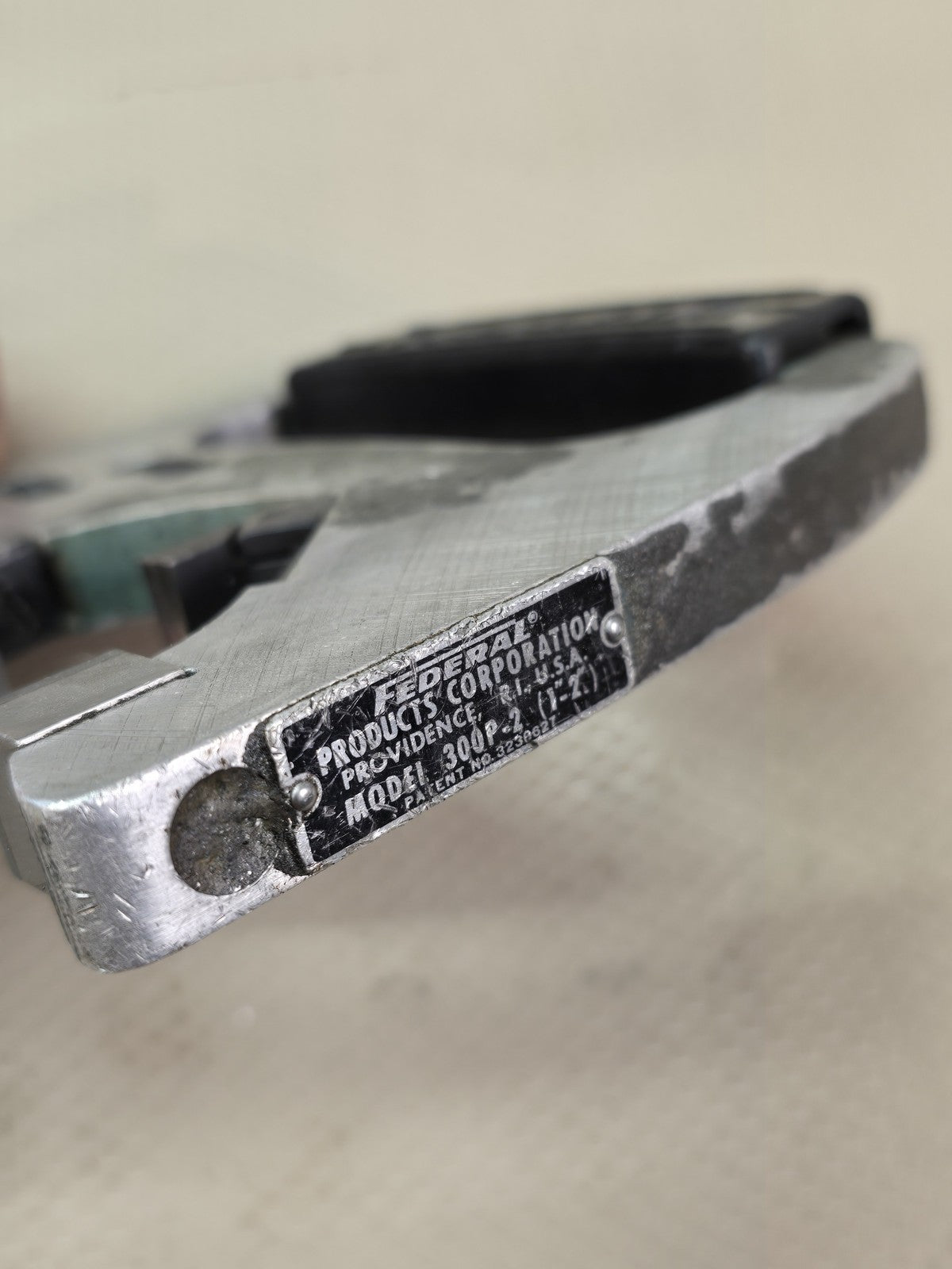 Federal 300P-2 Dial Snap Gage 1-2" Range .0001" w/ 121 Indicator Mahr