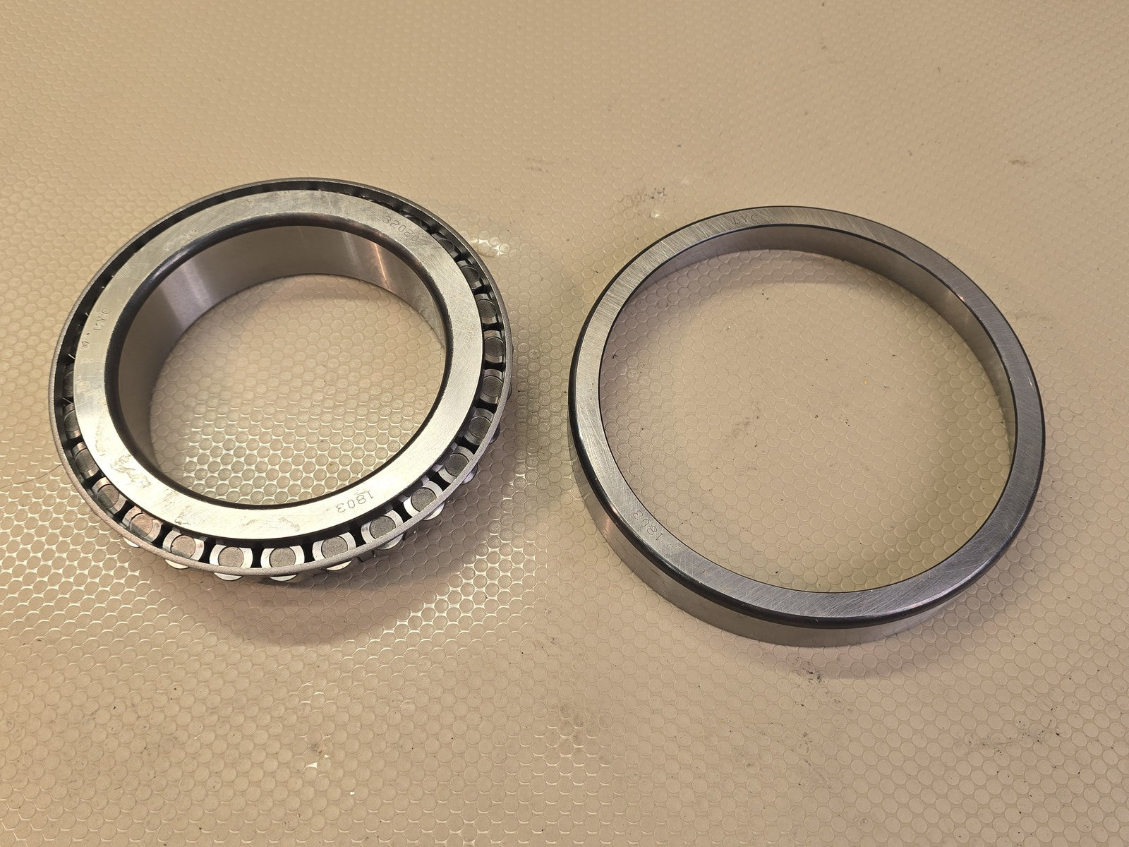 LYC 32020 Tapered Roller Bearing Cone & Cup Set 100x150x32mm New