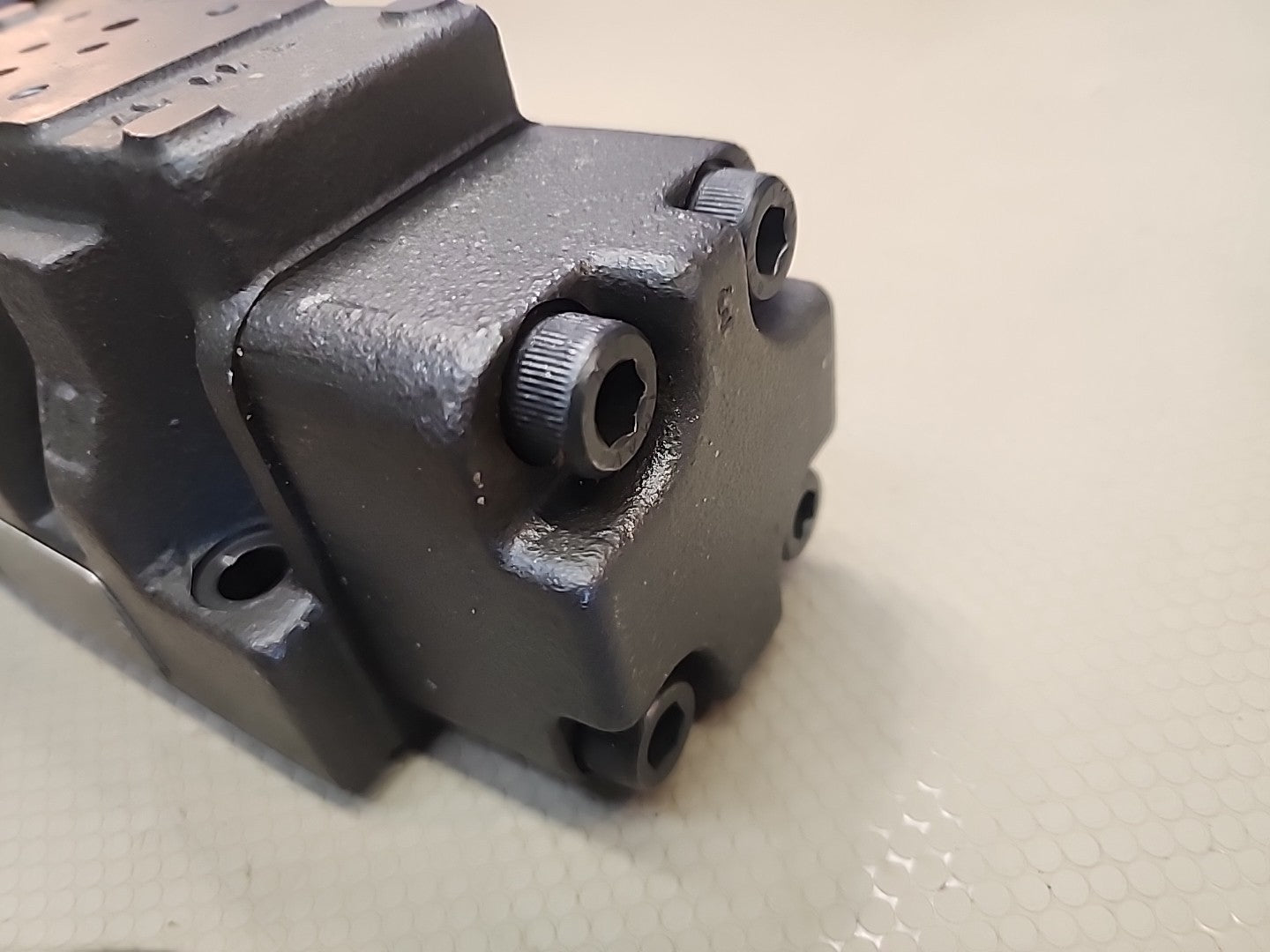 Denison A3D03 35 A46 0503 20D1W01338 Valve A3D03 35 A46 0503