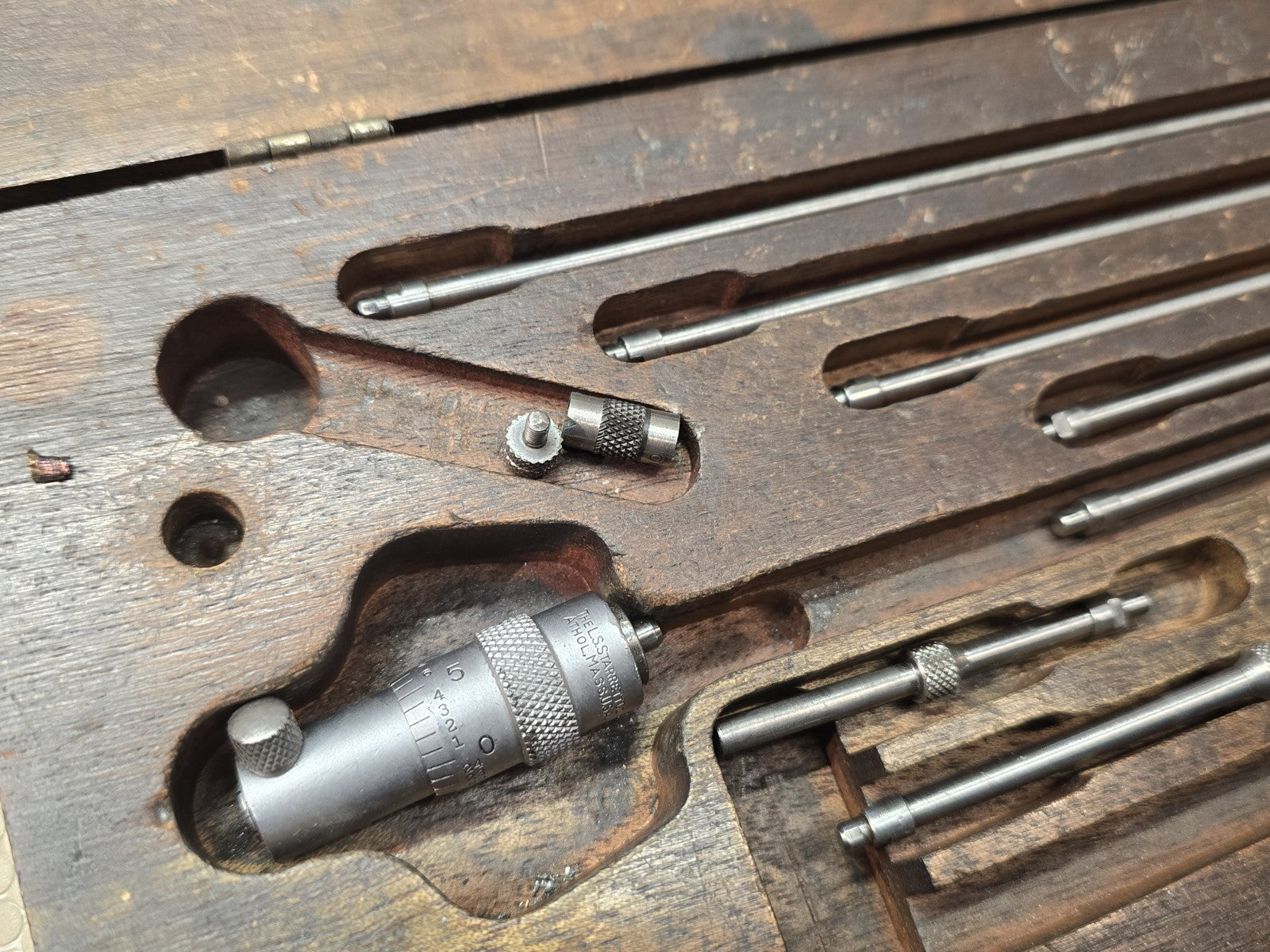 Vintage Starrett No. 124-B Machinist Inside Micrometer Set with Wooden Case USA