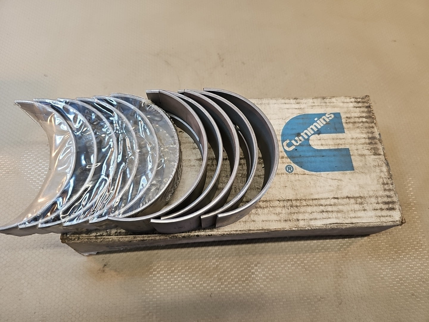 Cummins Genuine OEM 3801261 Main Bearing 0.010 Set 3801261