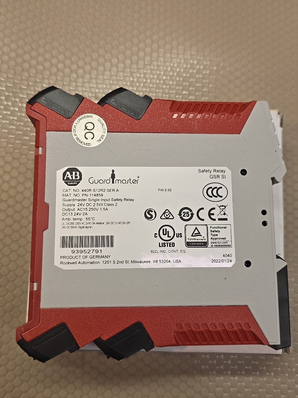 Allen Bradley 440R-S12R2 Ser A Safety Relay *NEW*