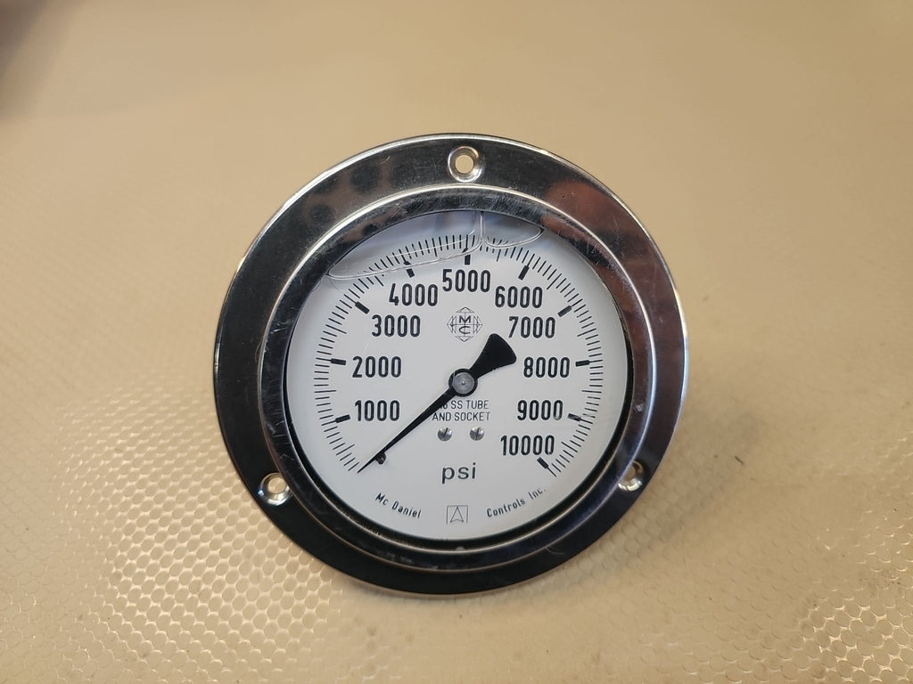 MCDANIEL CONTROLS 0-5000 PSI 1/4” NPT PRESSURE GAUGE Made in Germany 