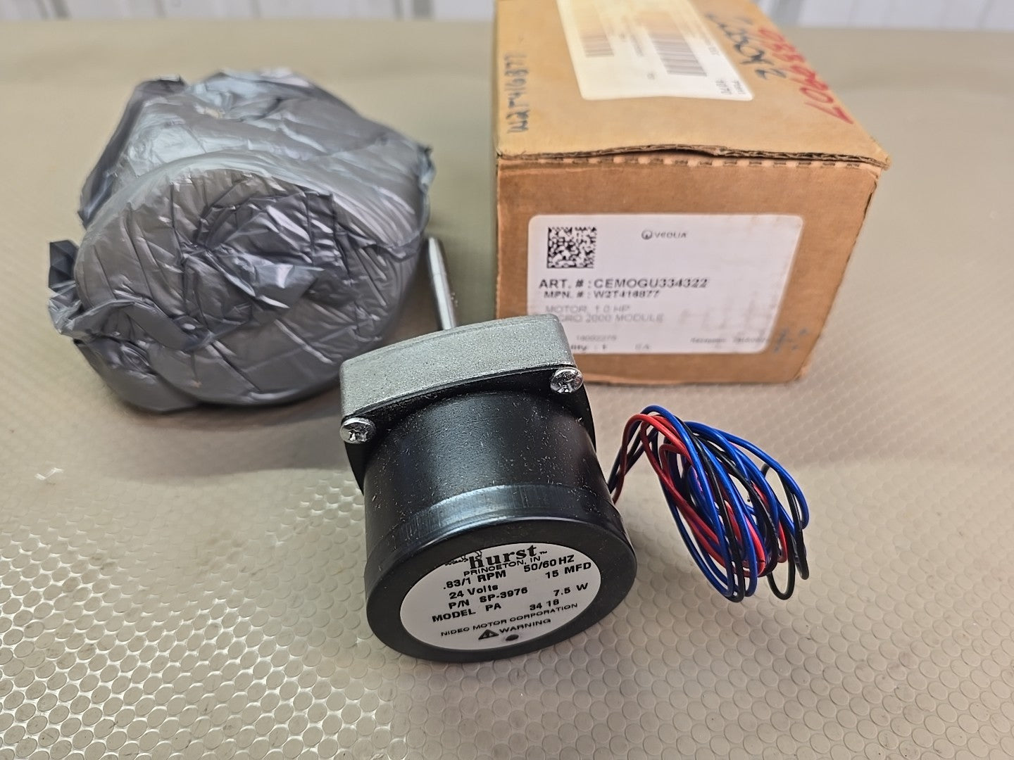 Hurst SP3945 Model Pa 7.5w 24v .83 /1 Rpm 50 / 60 Hz 15 Mfd Motor NEW