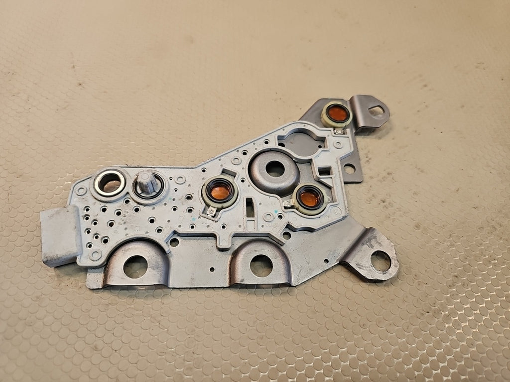 GM 4T40E / 4T45E Transmission Solenoid 2004-On Plate