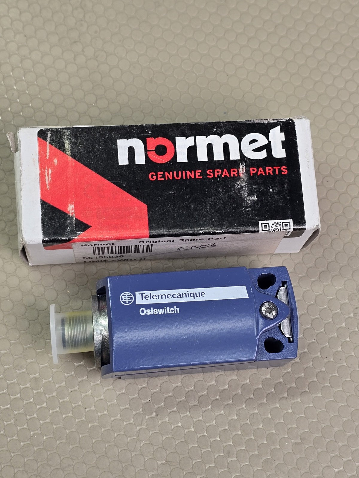 Telemecanique ZCD21M12 Osiswitch Limit Switch Body M12 1NC+1NO Snap