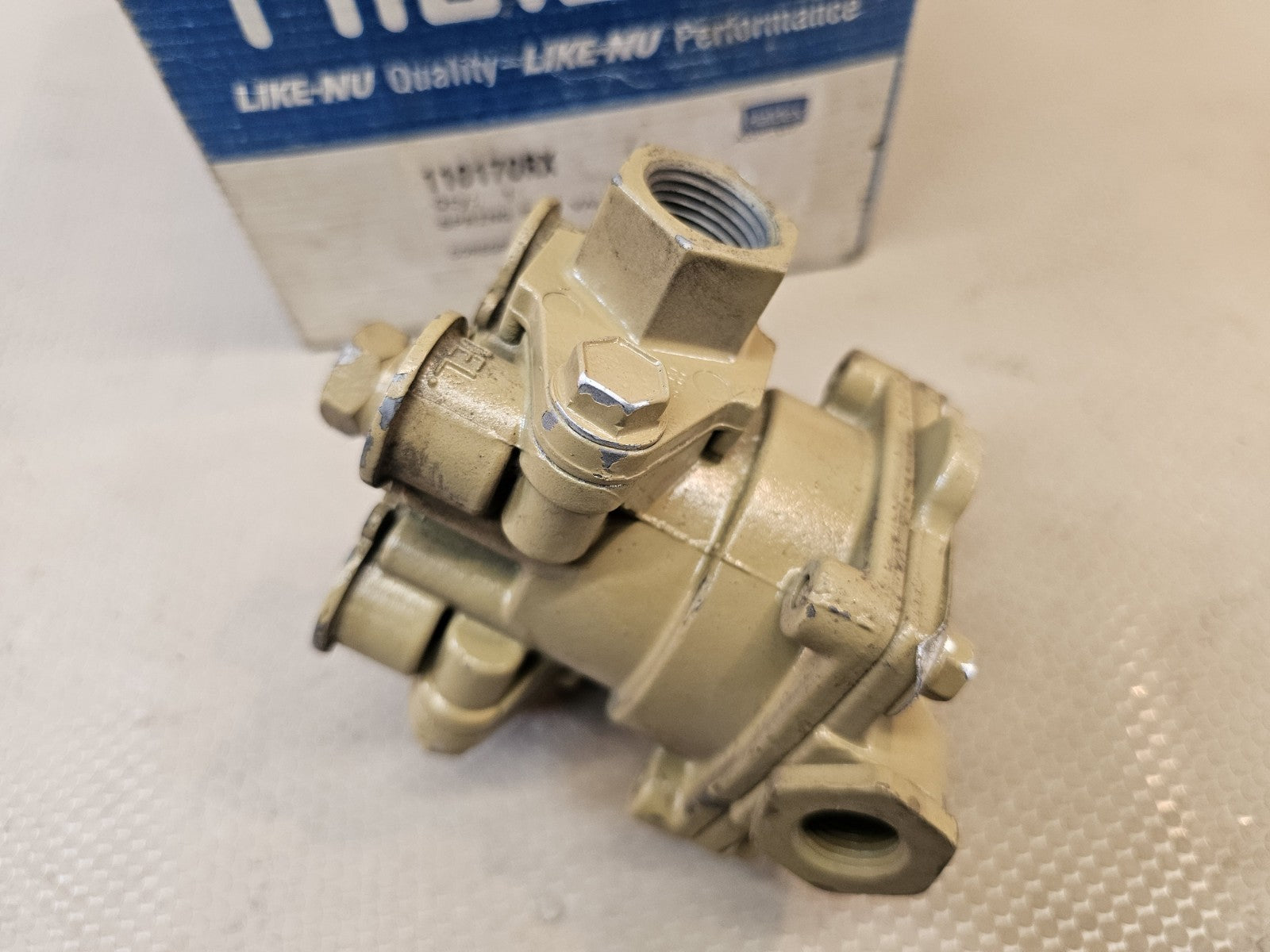 110170X REMAN HALDEX MIDLAND SPRING BRAKE CONTROL VALVE 110170