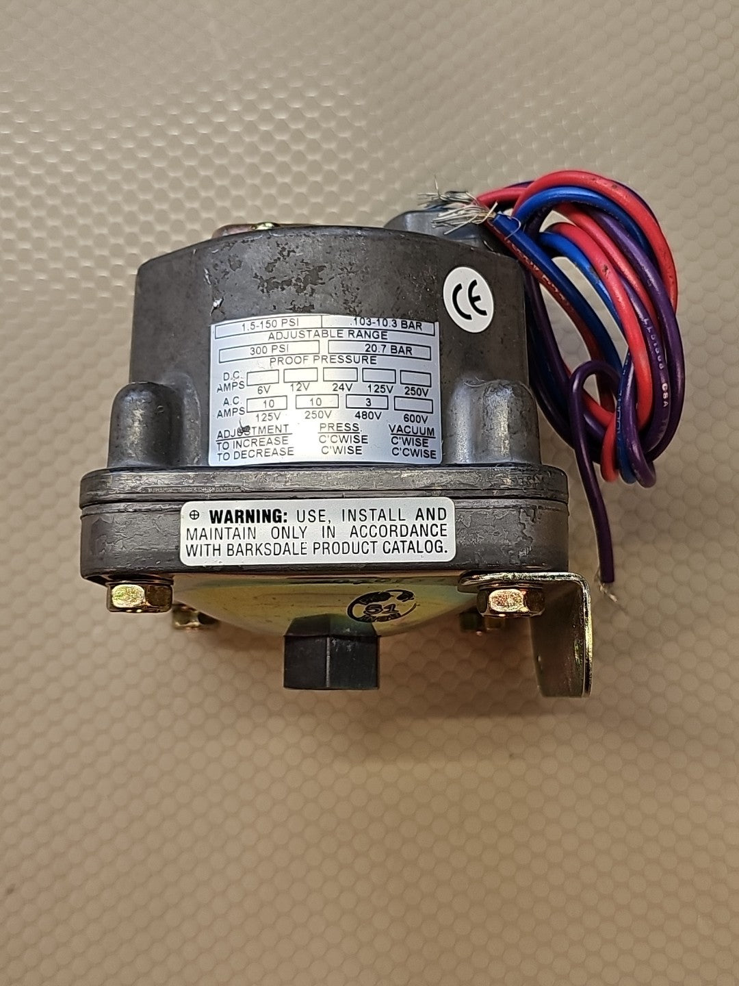 Barksdale Inc. D1T-A150SS Pressure Actuated Switch 1.5-150 psi / .103-10.3 bar