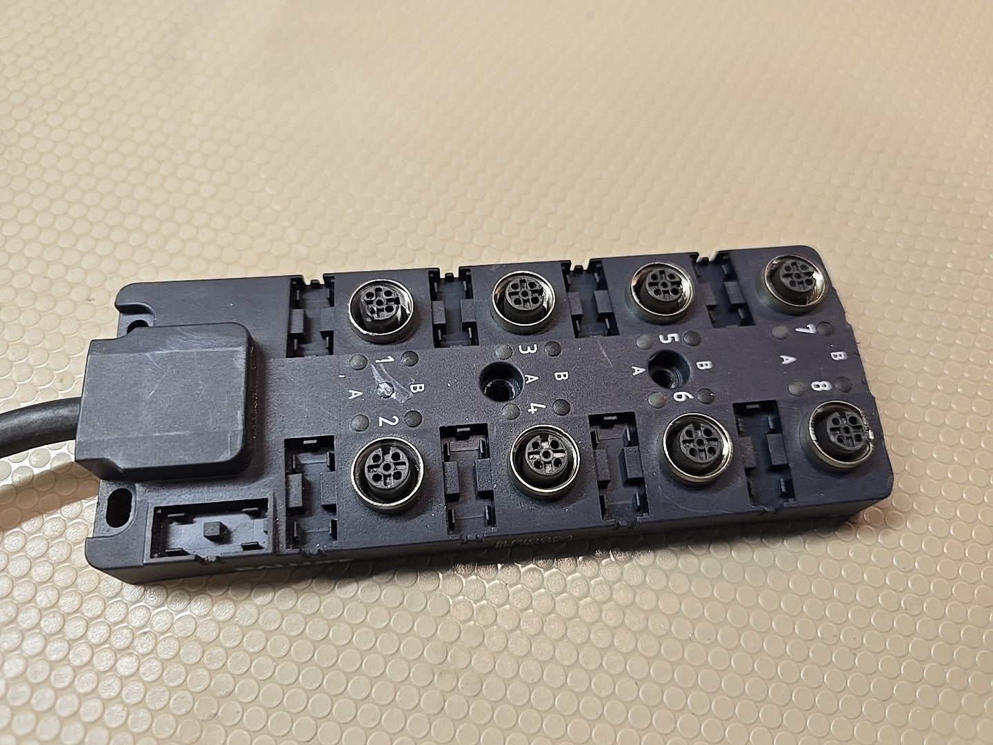 Balluff BPI005A Junction Block Passive Interface Module BPI 8M4A4P-2K-00-KPXB0