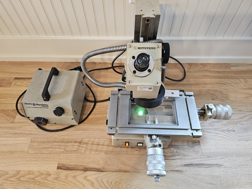 MITUTOYO TM-111 TOOLSMAKERS MICROSCOPE 50/60HZ 176-912 +IL410 Illumination CLEAN