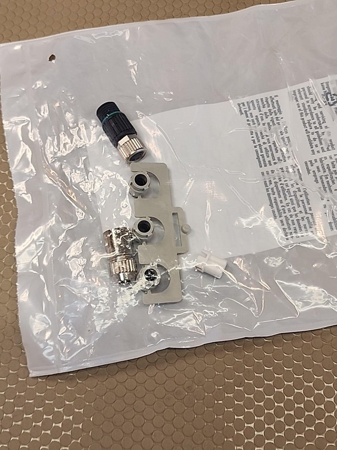 IFM EFECTOR E11552 NSMP MOSA M8 female straight 3p field wireable 