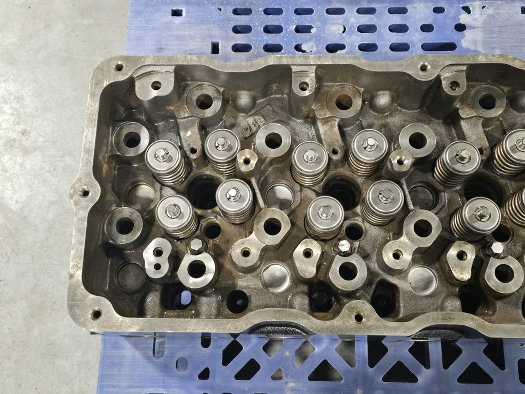 REMANUFACTURED / MOD 1891092C91 International DT466 Cylinder Head  (10341548)