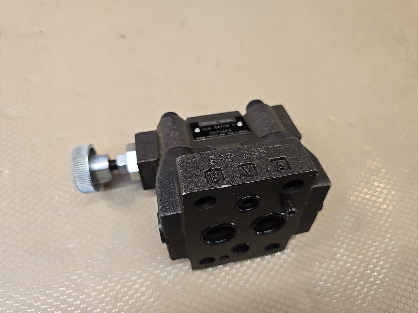 Denison S26 34709 0 Hydraulic Pressure Relief Valve