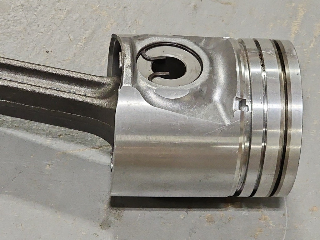 04-06 International Dt466e Piston W/connecting Rod