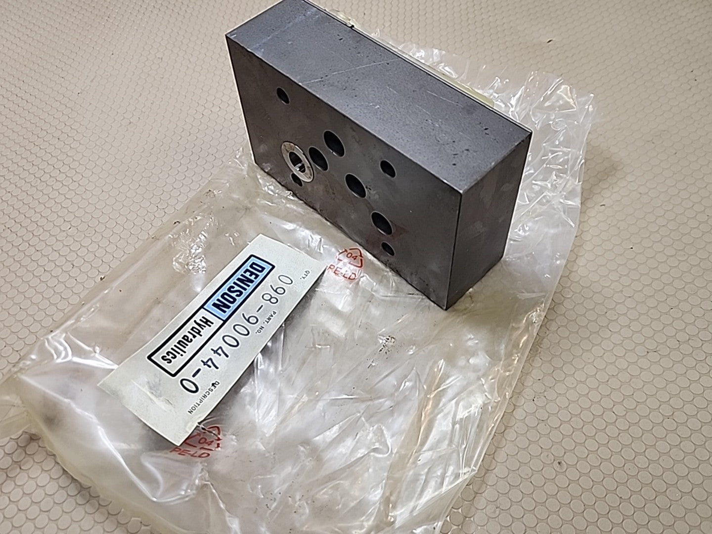 Denison Hydraulics Hydraulic Flow Control Valve ZRV-T-02 098-900440 Check Valve