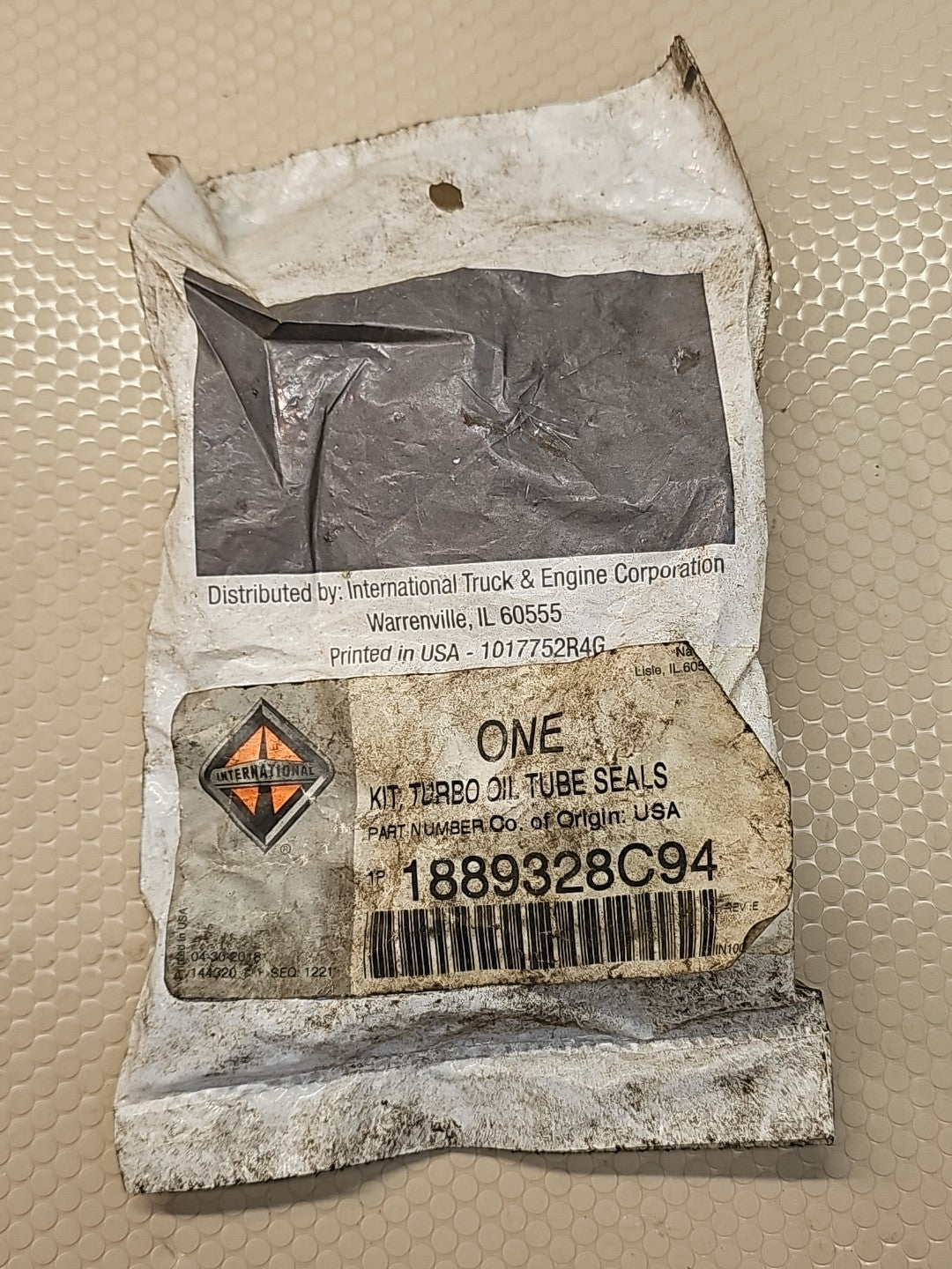 GENUINE INTERNATIONAL NAVISTAR TURBO OIL LINE SEALS SEALS KIT 1889328C94 OEM NEW