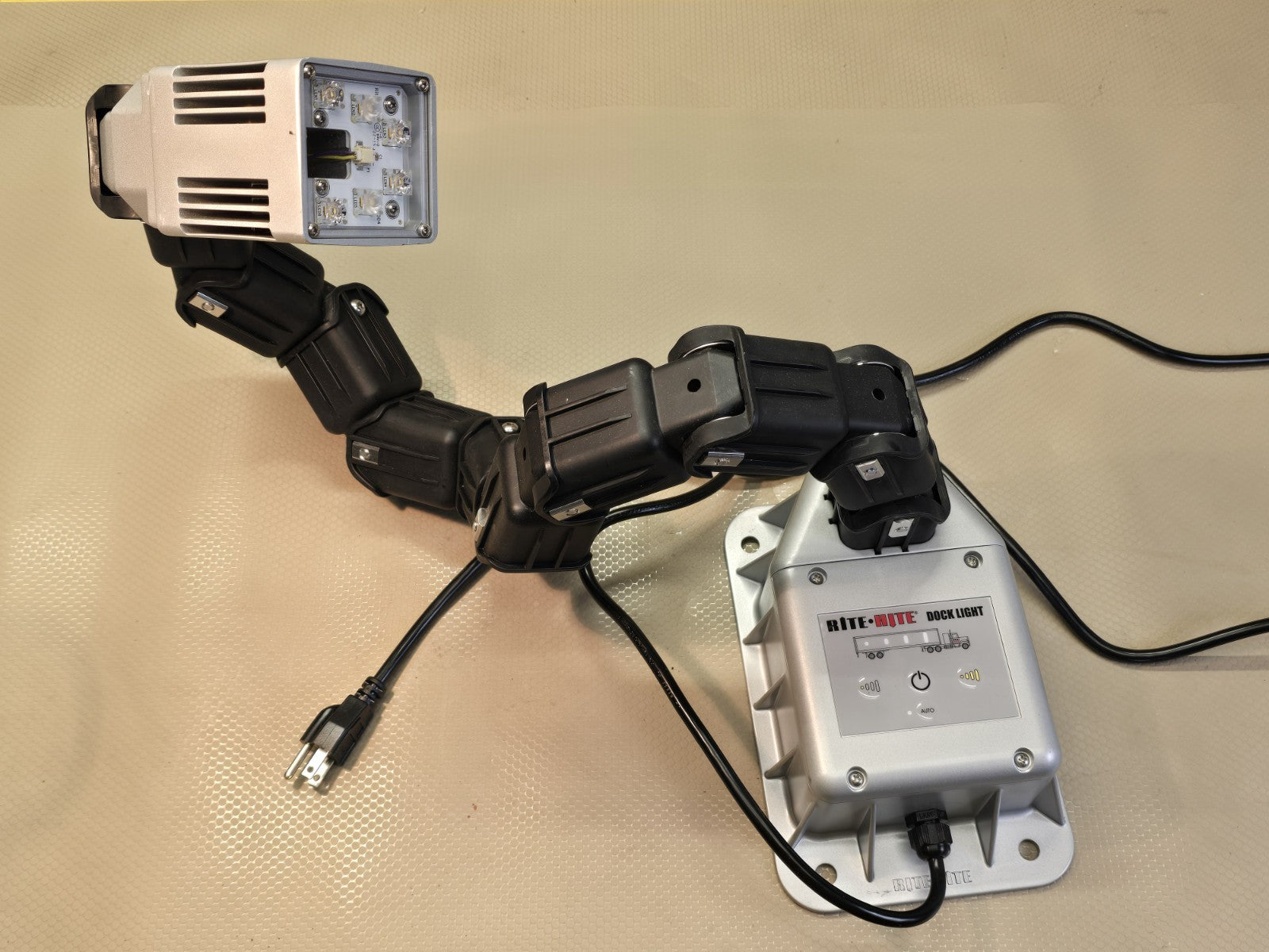 Rite-Hite Flex Neck LED Loading Dock Light 120V 18W