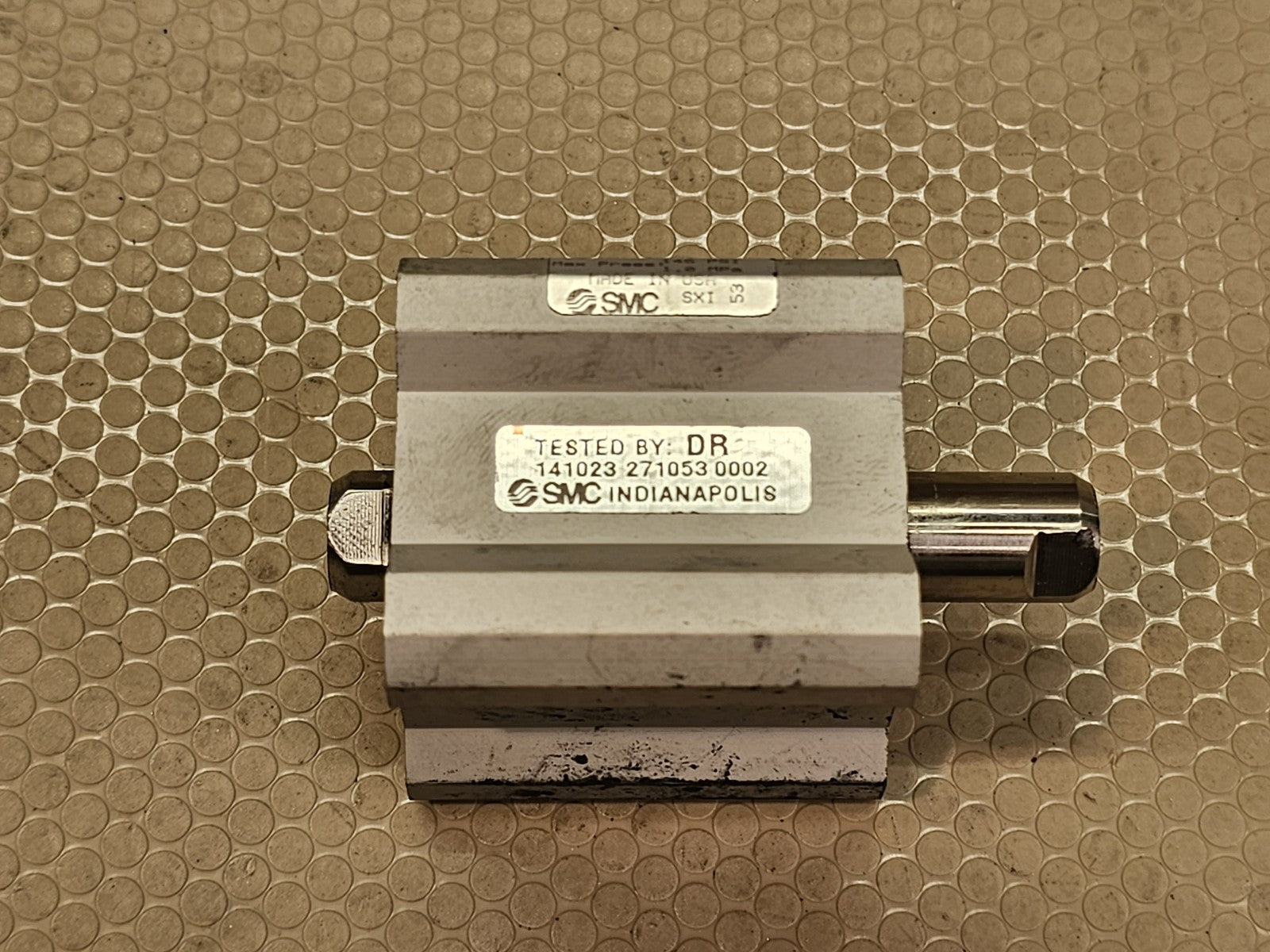 SMC NCQ2WB25-15D-X Pneumatic Cylinder Max Press 145 PSI 1.0 MPa