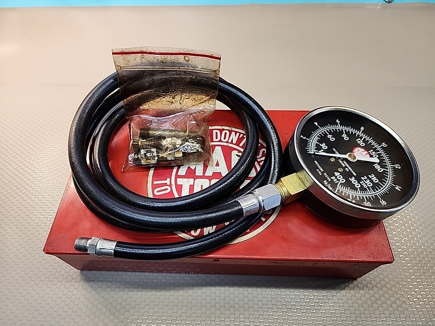 Matco Tools ATG4 Engine Oil  Transmission Fluid Pressure Tester in Case KRA-40