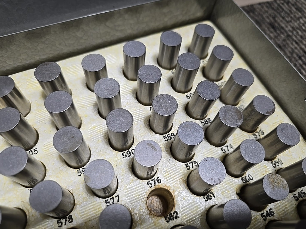 MEYER NEAR COMPLETE PRECISION PIN GAGE SET .501"-.625" (MISSING ONE)