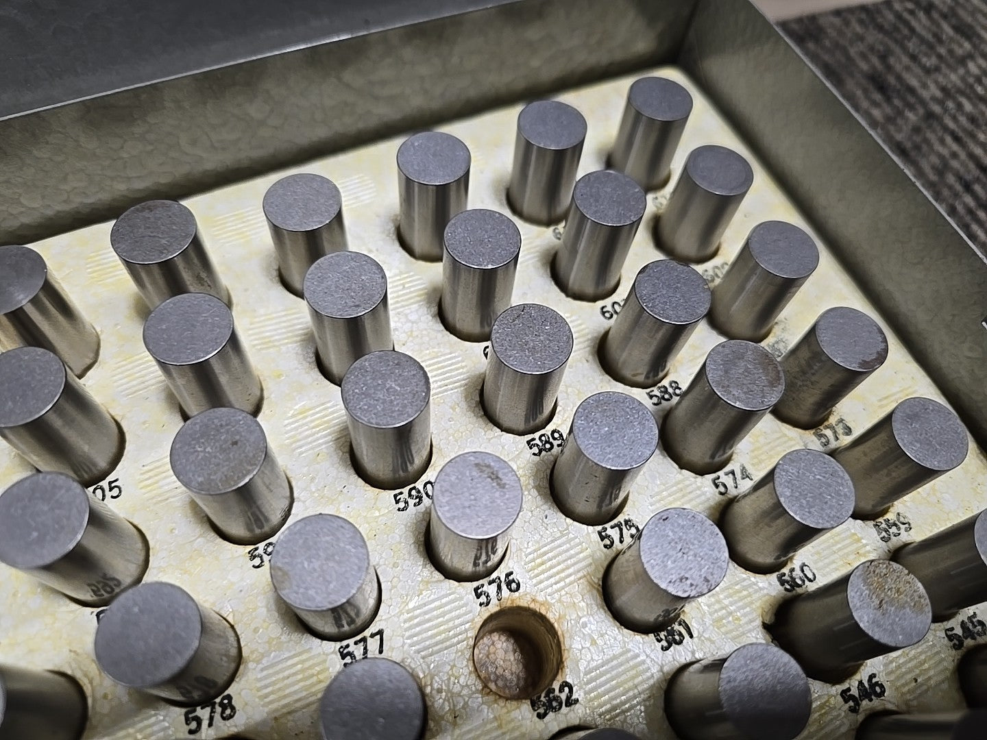 MEYER NEAR COMPLETE PRECISION PIN GAGE SET .501"-.625" (MISSING ONE)
