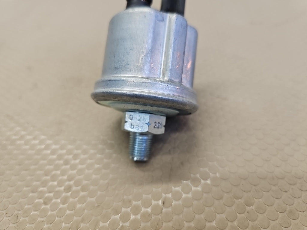 VDO Pressure Sender 321 38/8 0-28 bar Floating Ground 