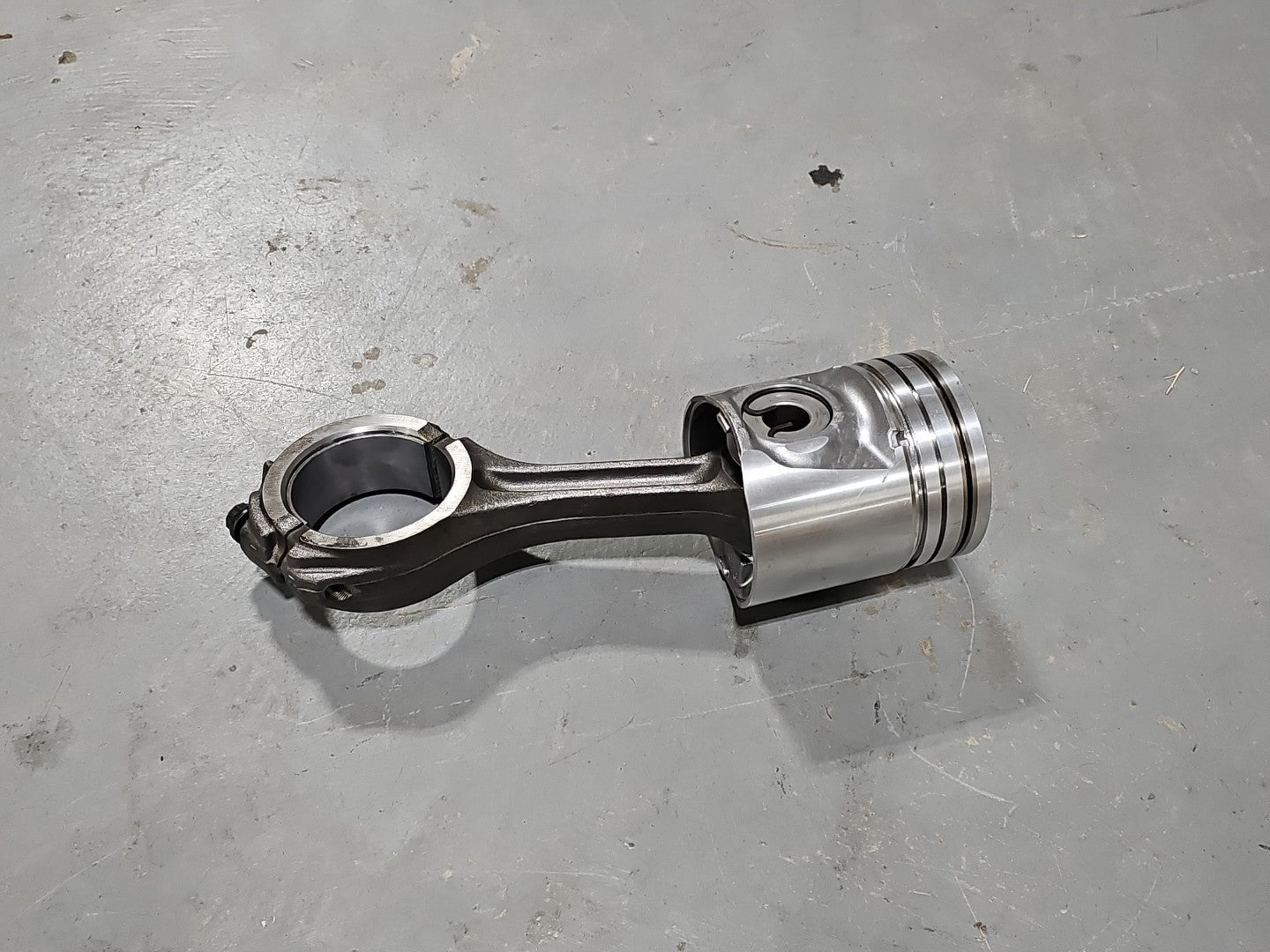 04-06 International Dt466e Piston W/connecting Rod