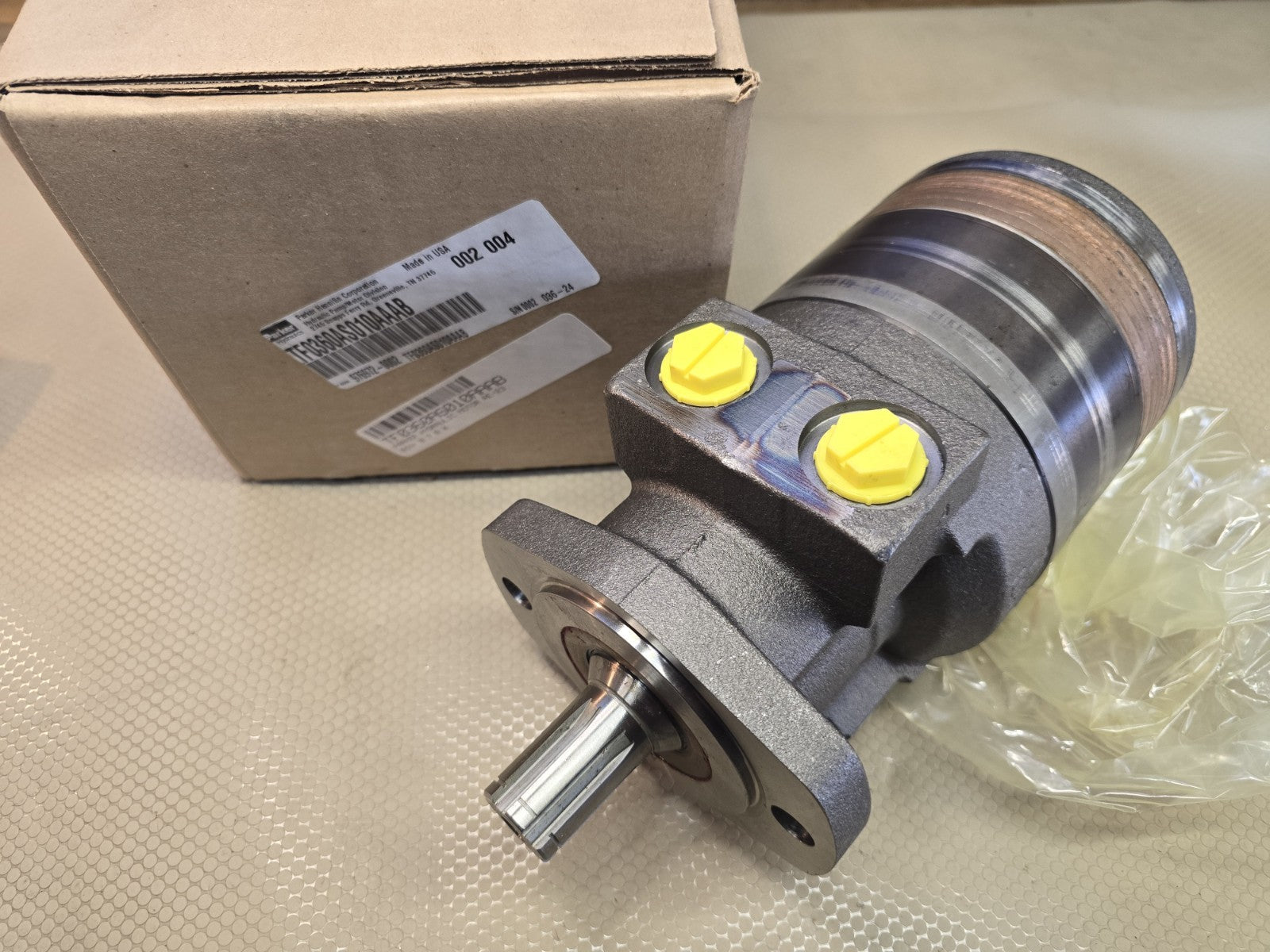 NEW TF0360AS010AAAB PARKER HYDRAULIC MOTOR TF SERIES TORQMOTOR 1" KEY 2 BOLT SAE