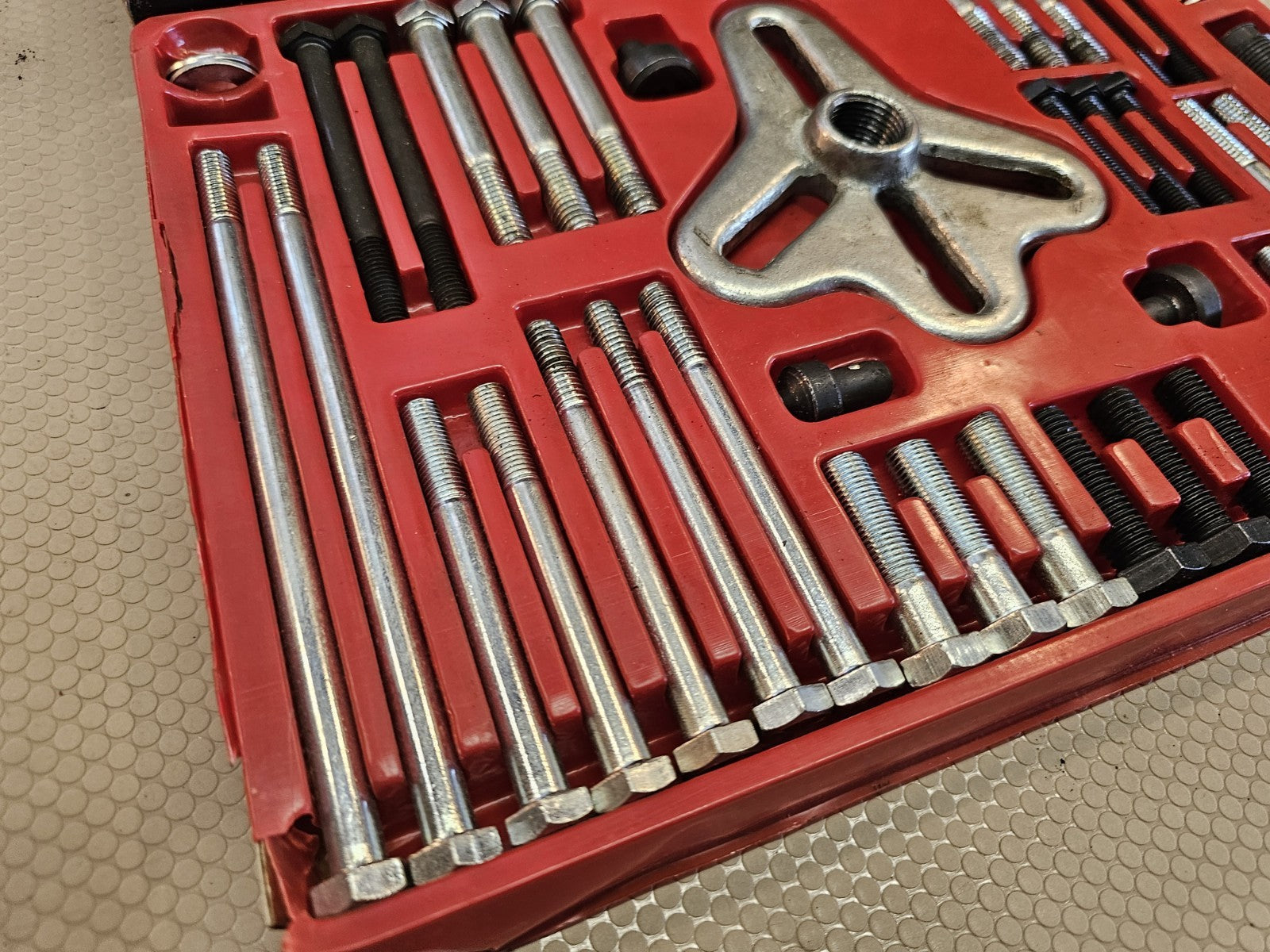 Generic Brand CJ98 Harmonic Balancer Puller 46pc